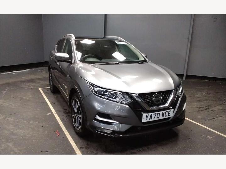 Nissan Qashqai 1.3 DIG-T N-Connecta Euro 6 (s/s) 5dr