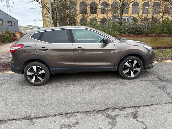 Nissan Qashqai 1.2 DIG-T N-tec XTRON 2WD Euro 6 (s/s) 5dr