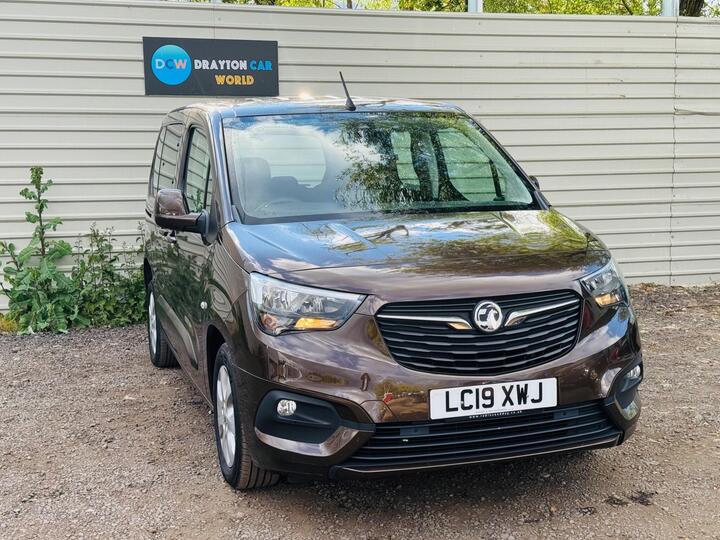 Vauxhall Combo Life 1.2 Turbo Energy Euro 6 (s/s) 5dr (7 Seat) Vauxhall Combo Life 1.2 Turbo Energy Euro 6 (s/s) 5dr (7 Seat)