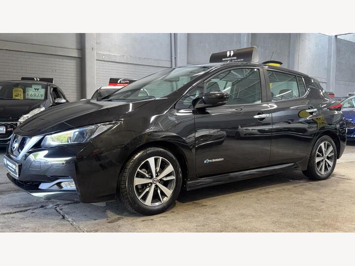 Nissan LEAF 40kWh Acenta Auto 5dr Nissan LEAF 40kWh Acenta Auto 5dr
