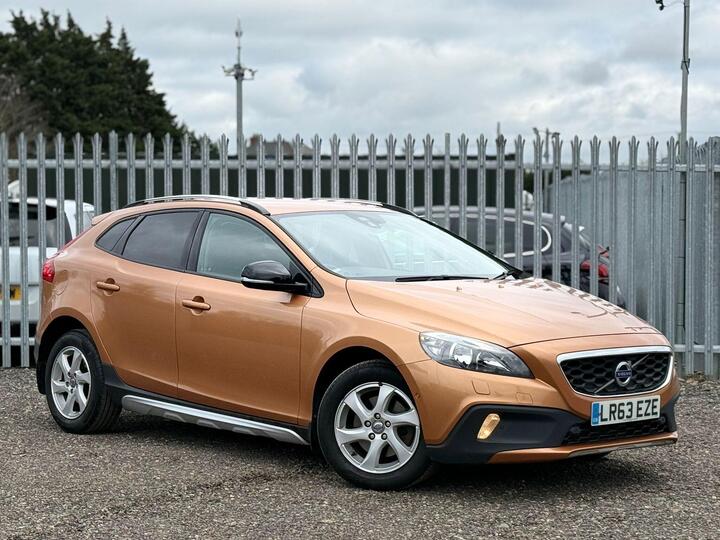 Volvo V40 Cross Country 1.6 D2 SE Euro 5 (s/s) 5dr Volvo V40 Cross Country 1.6 D2 SE Euro 5 (s/s) 5dr