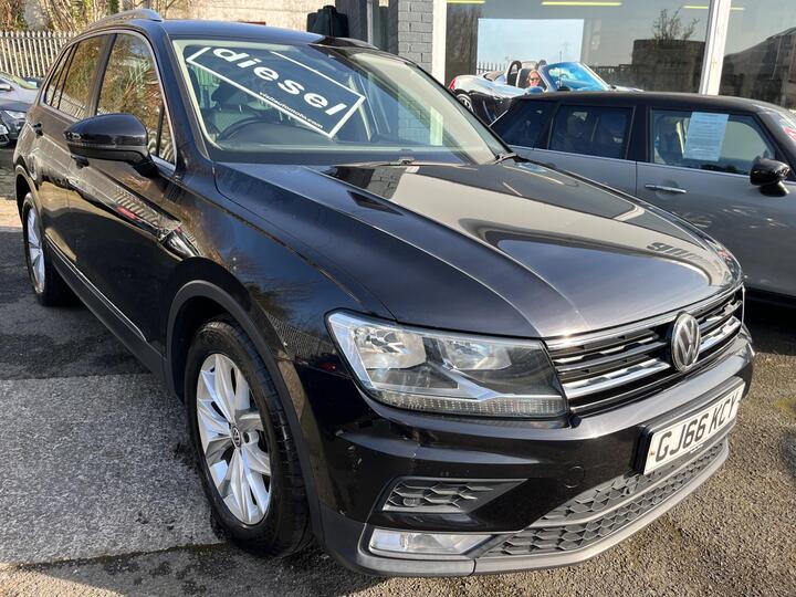 Volkswagen Tiguan 2.0 TDI BlueMotion Tech SE Navigation Euro 6 (s/s) 5dr Volkswagen Tiguan 2.0 TDI BlueMotion Tech SE Navigation Euro 6 (s/s) 5dr