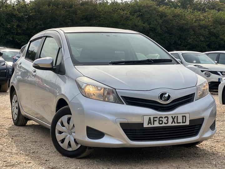 Toyota Vitz 1.0 5dr