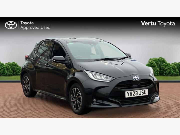 Toyota Yaris 1.5 VVT-h Design E-CVT Euro 6 (s/s) 5dr