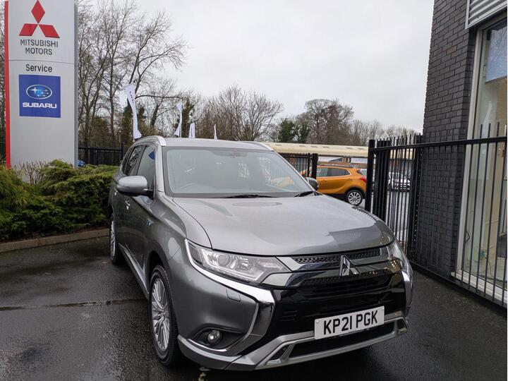 Mitsubishi Outlander 2.4h TwinMotor 13.8kWh Dynamic CVT 4WD Euro 6 (s/s) 5dr Mitsubishi Outlander 2.4h TwinMotor 13.8kWh Dynamic CVT 4WD Euro 6 (s/s) 5dr
