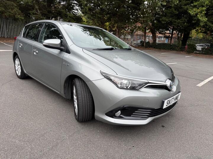 Toyota Auris 1.8 VVT-h Business Edition CVT Euro 6 (s/s) 5dr (Safety Sense)