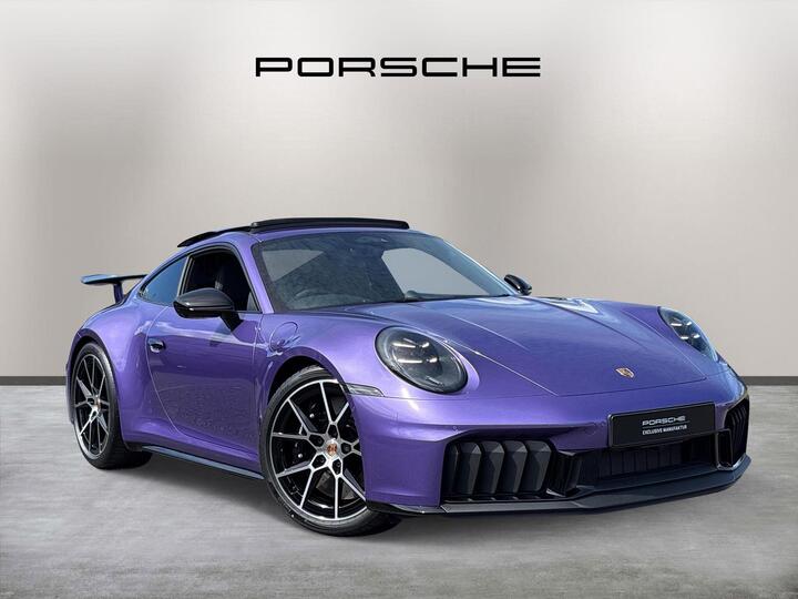 Porsche 911 Carrera 4 GTS