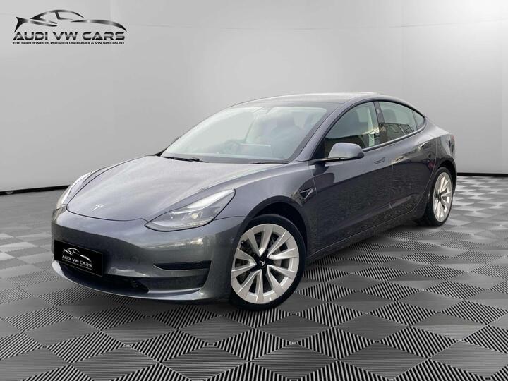 Tesla MODEL 3 Standard Range Plus Auto RWD 4dr