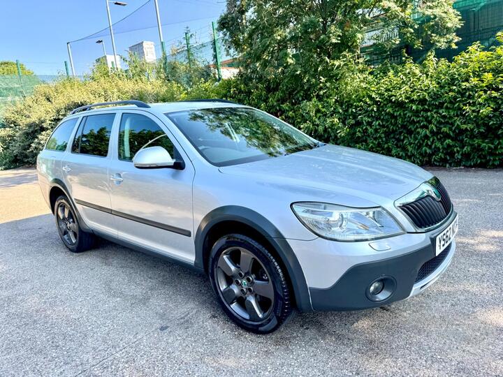 Skoda Octavia 2.0 TDI Scout DSG 4WD Euro 5 5dr