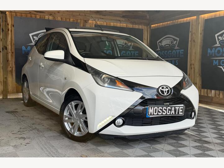Toyota AYGO 1.0 VVT-i X-pression X-shift Euro 6 5dr
