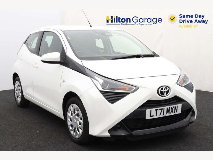 Toyota AYGO 1.0 VVT-i X-play X-shift Euro 6 5dr (Safety Sense)
