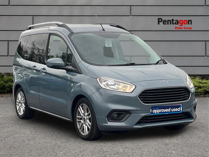Ford Tourneo Courier 1.0 EcoBoost Titanium Euro 6 5dr Ford Tourneo Courier 1.0 EcoBoost Titanium Euro 6 5dr