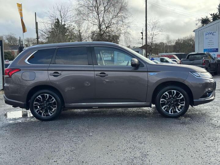 Mitsubishi Outlander 2.0h 12kWh 4hs CVT 4WD Euro 6 (s/s) 5dr