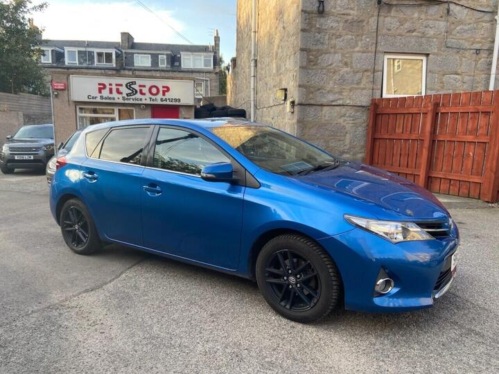 Toyota AURIS 1.33 Dual VVT-i Icon Plus Euro 5 (s/s) 5dr