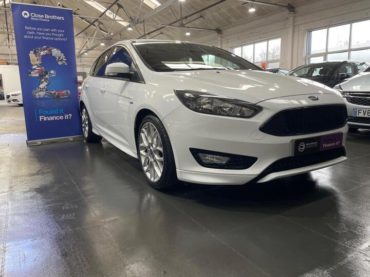 Ford Focus 1.0T EcoBoost ST-Line Euro 6 (s/s) 5dr