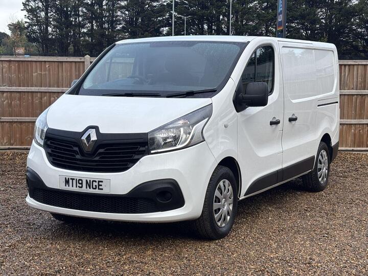 Renault TRAFIC 1.6 DCi 27 Business+ Panel Van 5dr Diesel Manual SWB Standard Roof Euro 6 (120 Ps) Renault TRAFIC 1.6 DCi 27 Business+ Panel Van 5dr Diesel Manual SWB Standard Roof Euro 6 (120 Ps)