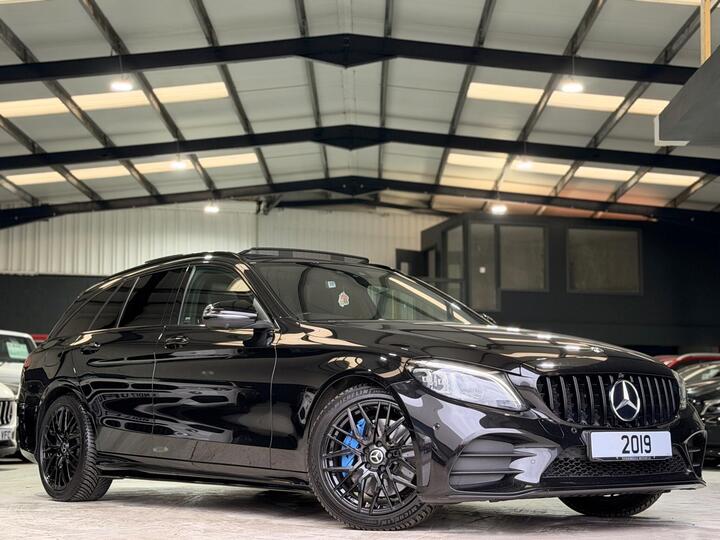Mercedes-Benz C Class 2.0 C300d AMG Line (Premium Plus) G-Tronic+ Euro 6 (s/s) 5dr Mercedes-Benz C Class 2.0 C300d AMG Line (Premium Plus) G-Tronic+ Euro 6 (s/s) 5dr
