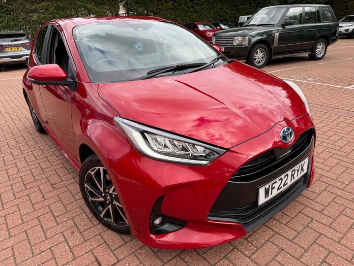 Toyota Yaris 1.5 VVT-h Design E-CVT Euro 6 (s/s) 5dr