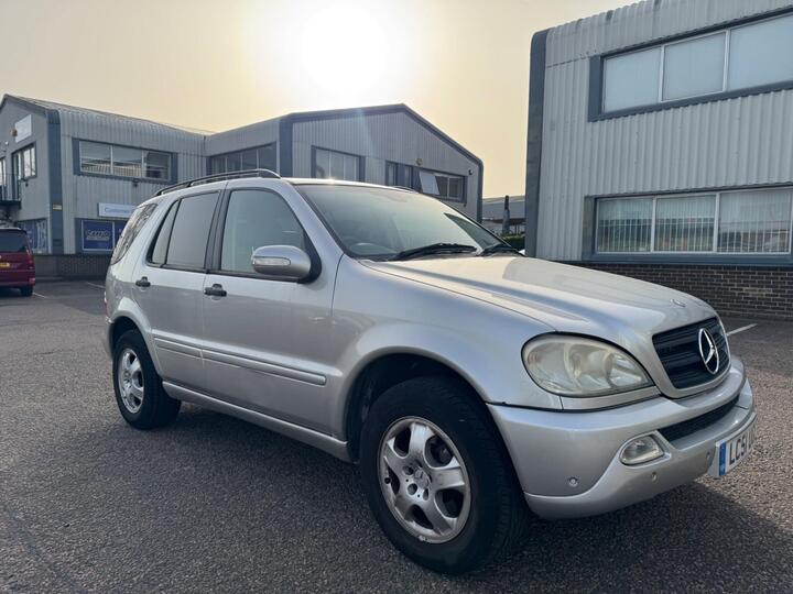 Mercedes-Benz M Class 3.2 ML320 5dr