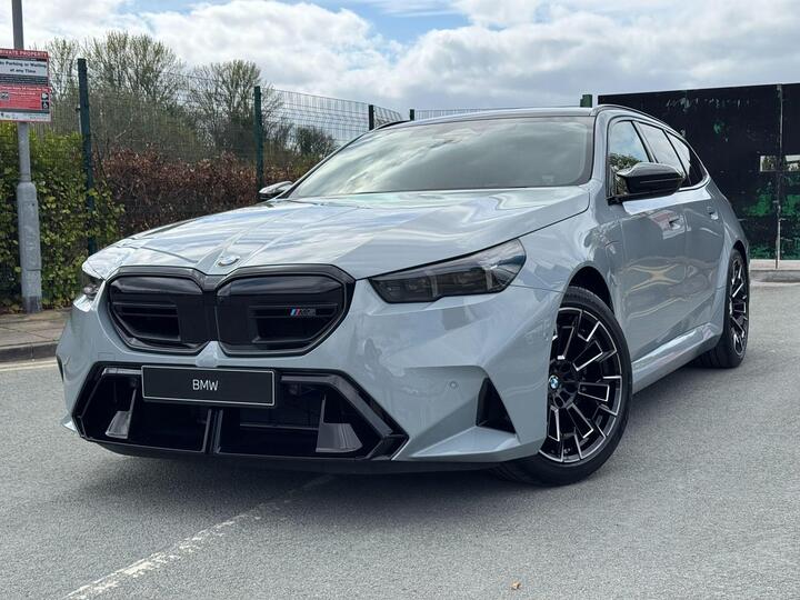 BMW M5 4.4 22.1kWh Touring Steptronic XDrive Euro 6 (s/s) 5dr