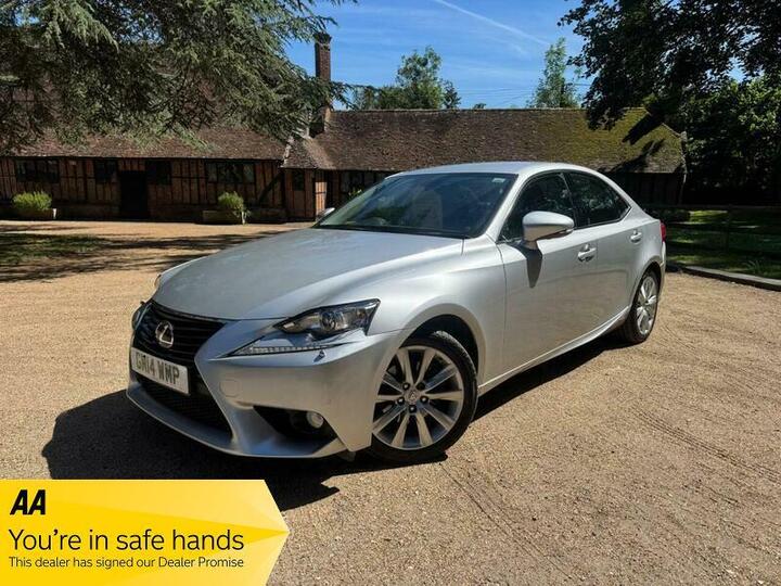 Lexus IS 2.5 300h Luxury E-CVT Euro 5 (s/s) 4dr