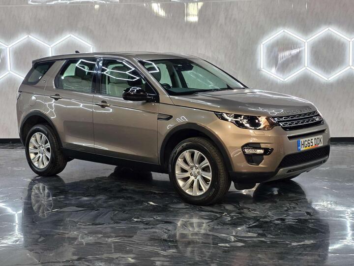 Land Rover Discovery Sport 2.0 TD4 SE Tech Auto 4WD Euro 6 (s/s) 5dr Land Rover Discovery Sport 2.0 TD4 SE Tech Auto 4WD Euro 6 (s/s) 5dr