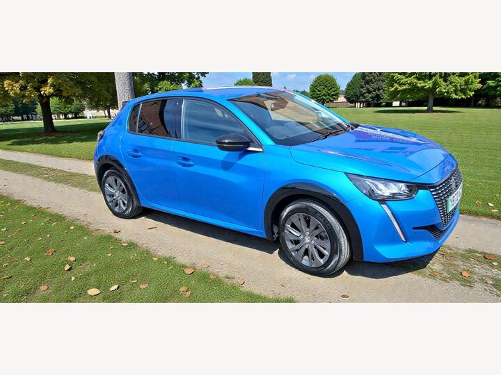 Peugeot E-208 50kWh Allure Premium + Auto 5dr (7.4kW Charger) Peugeot E-208 50kWh Allure Premium + Auto 5dr (7.4kW Charger)