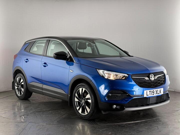 Vauxhall Grandland X 1.2 Turbo Sport Nav Euro 6 (s/s) 5dr Vauxhall Grandland X 1.2 Turbo Sport Nav Euro 6 (s/s) 5dr