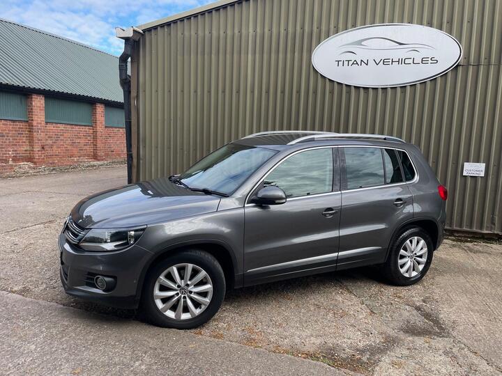 Volkswagen Tiguan 2.0 TDI BlueMotion Tech Match 2WD Euro 5 (s/s) 5dr