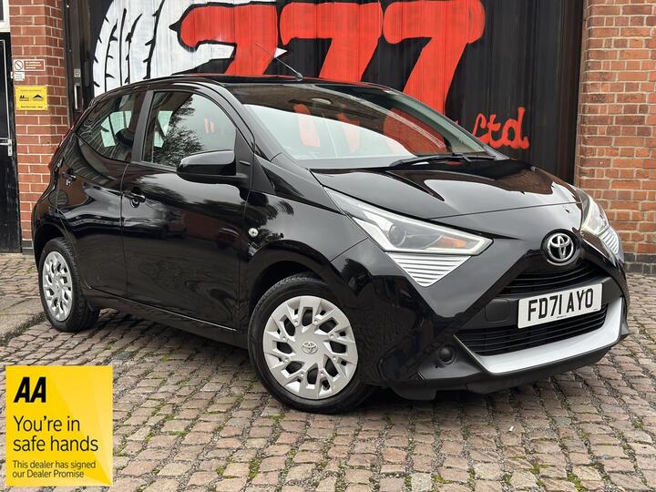 Toyota AYGO 1.0 VVT-i X-play Euro 6 (s/s) 5dr