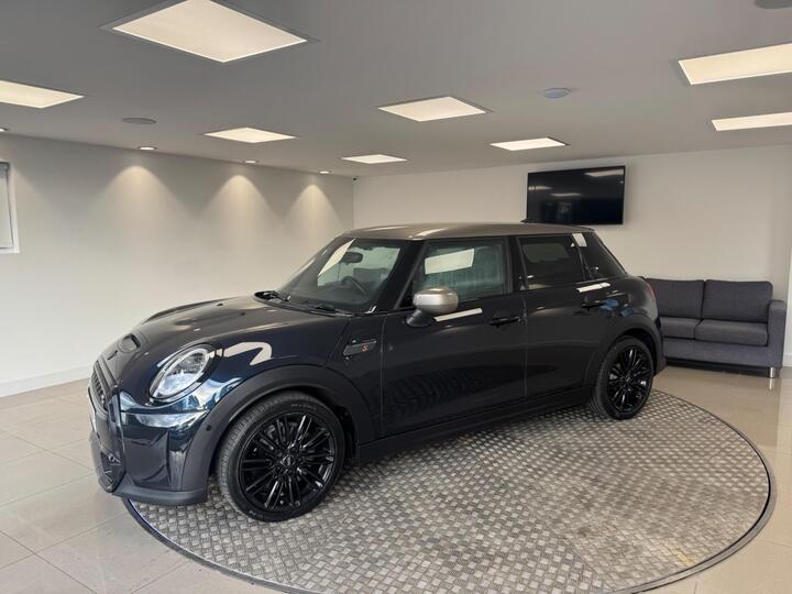 MINI Hatch 2.0 Cooper S Exclusive Steptronic Euro 6 (s/s) 5dr