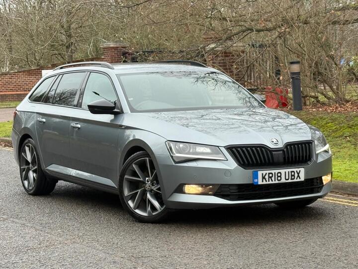 Skoda Superb 2.0 TDI SportLine DSG Euro 6 (s/s) 5dr Skoda Superb 2.0 TDI SportLine DSG Euro 6 (s/s) 5dr