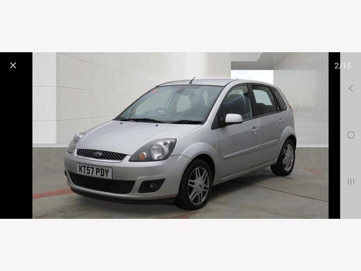 Ford Fiesta 1.6 Ghia 5dr