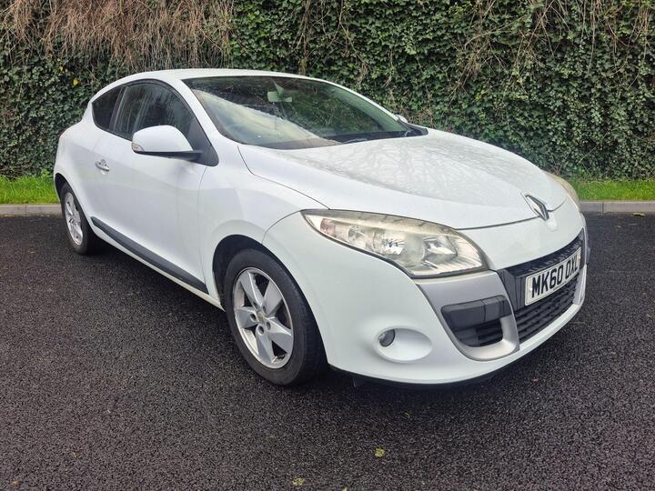 Renault Megane 1.6 16V Dynamique TomTom Euro 5 3dr Renault Megane 1.6 16V Dynamique TomTom Euro 5 3dr