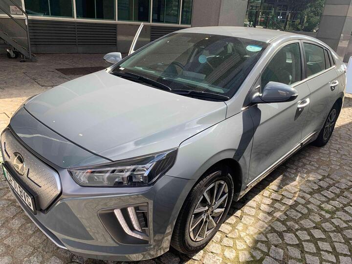 Hyundai IONIQ 38.3kWh Premium Auto 5dr Hyundai IONIQ 38.3kWh Premium Auto 5dr