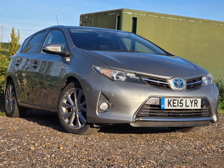 Toyota Auris 1.8 VVT-h Excel CVT Euro 5 (s/s) 5dr Toyota Auris 1.8 VVT-h Excel CVT Euro 5 (s/s) 5dr