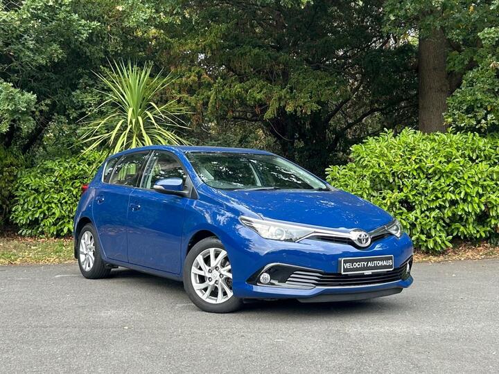Toyota Auris 1.2 VVT-i Icon Tech CVT Euro 6 (s/s) 5dr