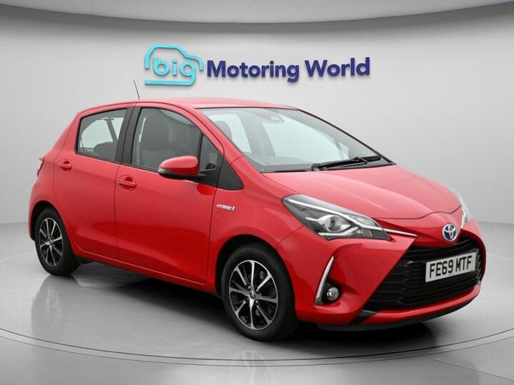 Toyota Yaris 1.5 VVT-h Icon Tech E-CVT Euro 6 (s/s) 5dr