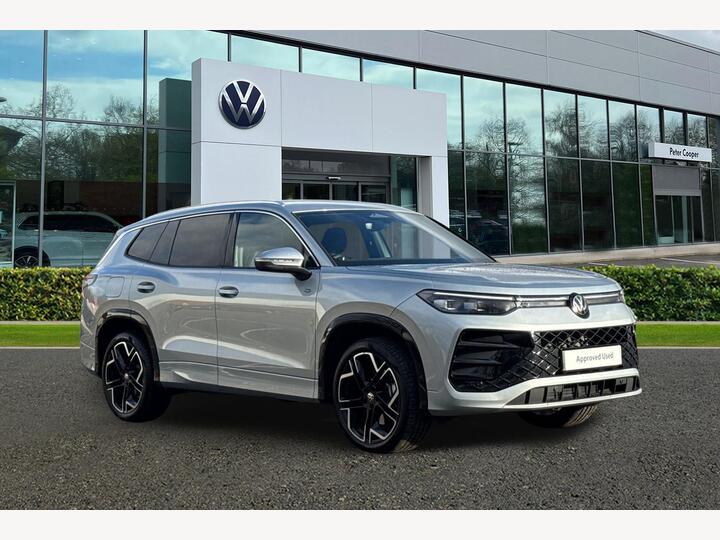 Volkswagen Tayron 1.5 ETSI MHEV R-Line DSG Euro 6 (s/s) 5dr Volkswagen Tayron 1.5 ETSI MHEV R-Line DSG Euro 6 (s/s) 5dr