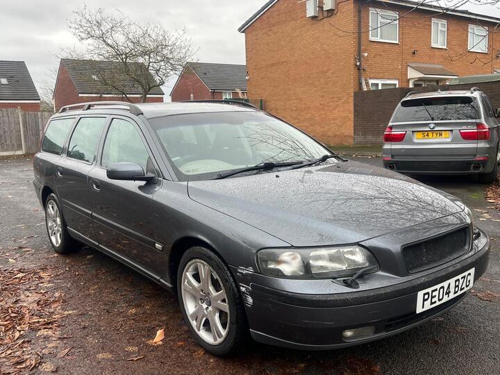 Volvo V70 2.4 D5 SE 5dr