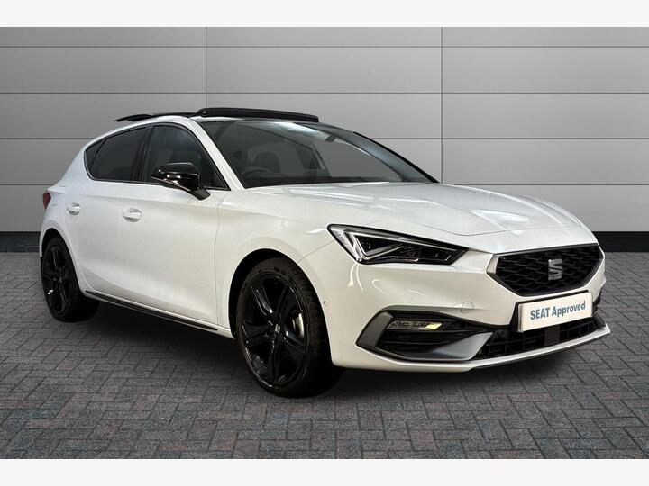 SEAT Leon Hatch 1.5 ETSI MHEV FR Black Edition DSG Euro 6 (s/s) 5dr