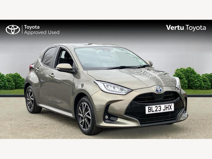 Toyota Yaris 1.5 VVT-h Design E-CVT Euro 6 (s/s) 5dr