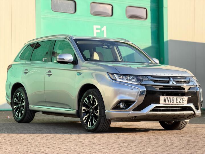 Mitsubishi Outlander 2.0h 12kWh 5h CVT 4WD Euro 6 (s/s) 5dr Mitsubishi Outlander 2.0h 12kWh 5h CVT 4WD Euro 6 (s/s) 5dr