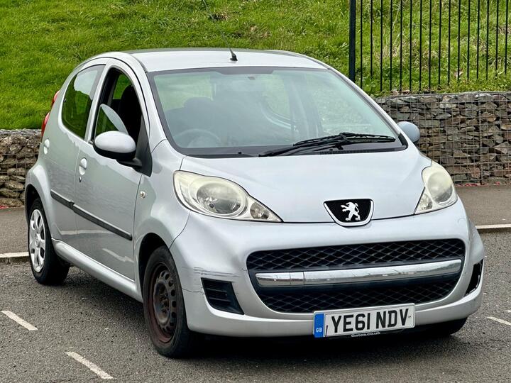 Peugeot 107 1.0 12V Urban Euro 5 5dr