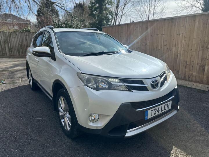 Toyota RAV4 2.0 D-4D Invincible 4WD Euro 5 (s/s) 5dr