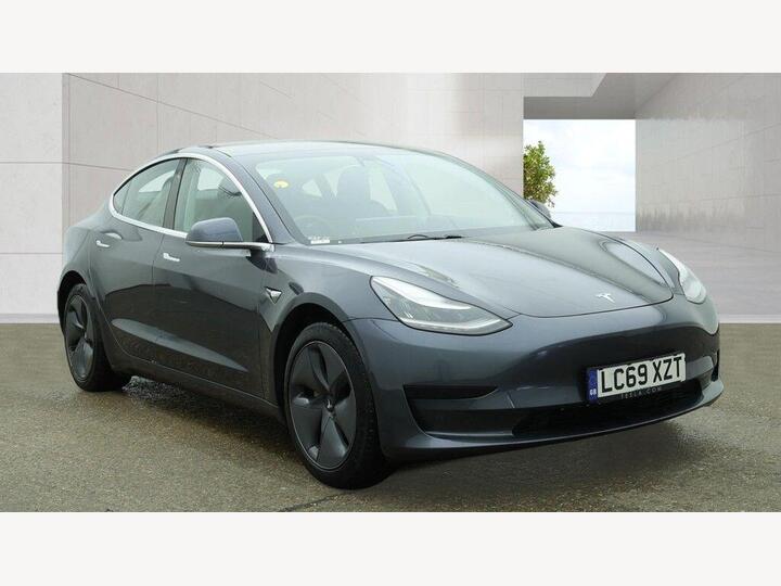 Tesla Model 3 Standard Range Plus Auto RWD 4dr