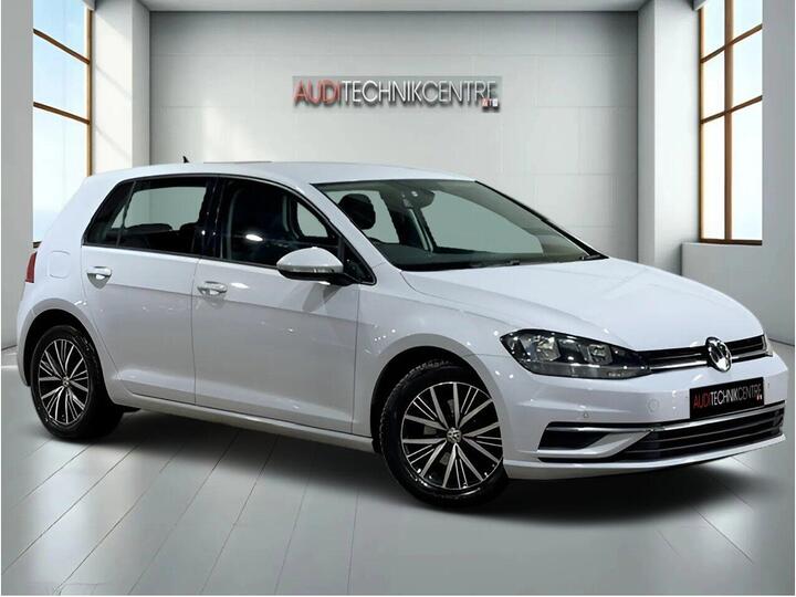 Volkswagen Golf 1.6 TDI SE Nav Euro 6 (s/s) 5dr