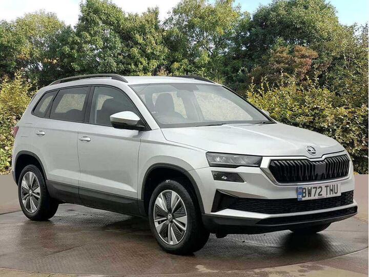 Skoda KAROQ 1.0 TSI SE Drive Euro 6 (s/s) 5dr Skoda KAROQ 1.0 TSI SE Drive Euro 6 (s/s) 5dr