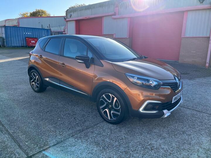 Renault Captur 0.9 TCe ENERGY Iconic Euro 6 (s/s) 5dr
