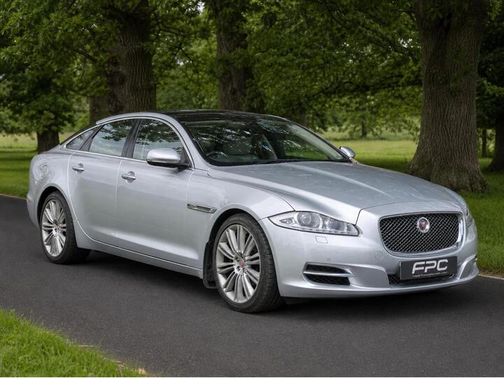 Jaguar XJ 3.0d V6 Portfolio Auto Euro 5 (s/s) 4dr